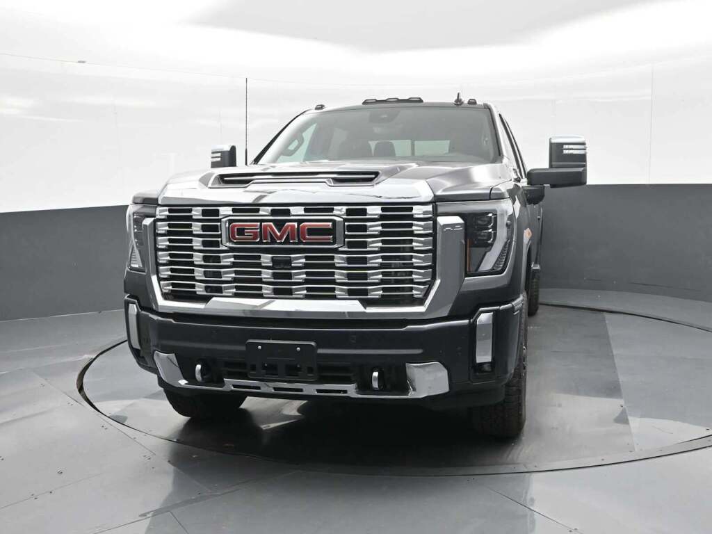 2025 GMC Sierra 2500HD Denali
