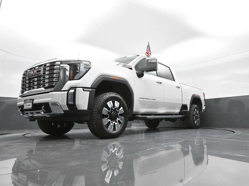 2025 GMC Sierra 2500HD Denali