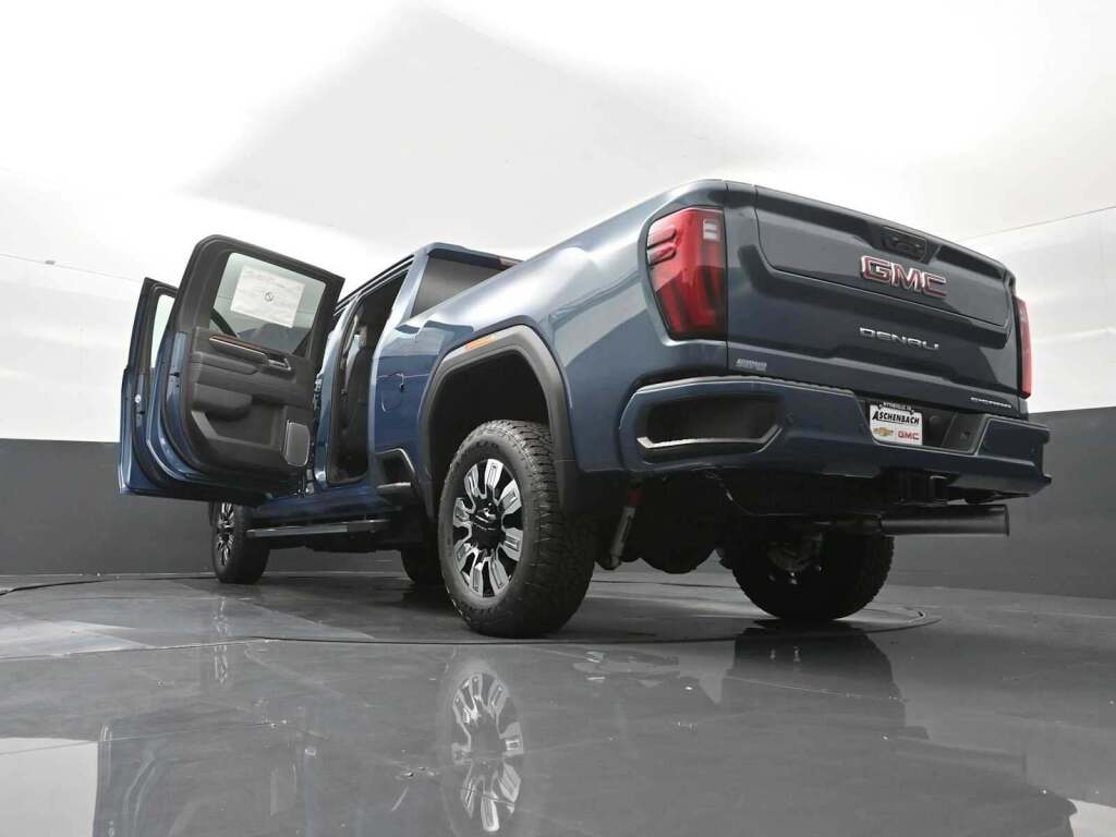 2025 GMC Sierra 2500HD Denali