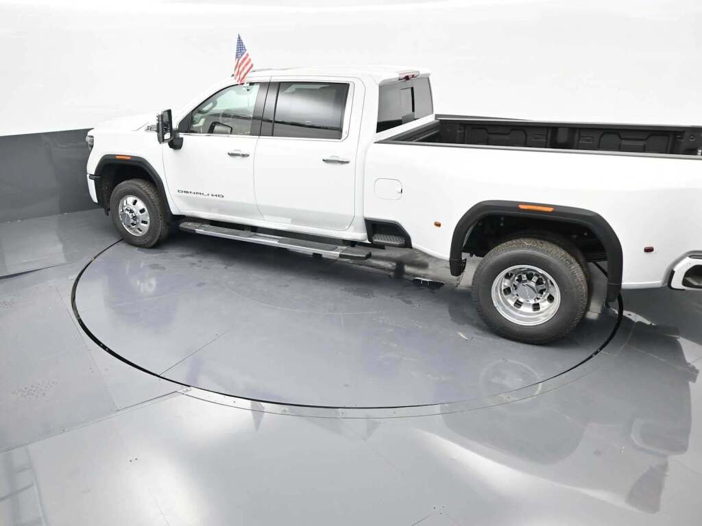 2025 GMC Sierra 3500HD Denali