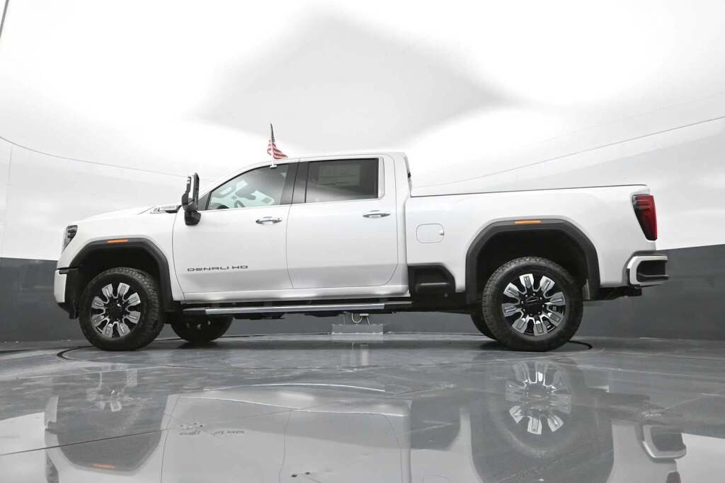 2025 GMC Sierra 2500HD Denali