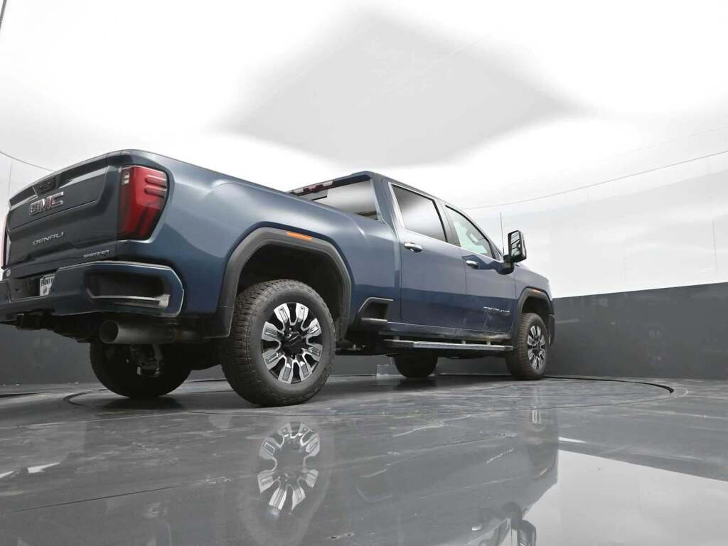 2025 GMC Sierra 2500HD Denali