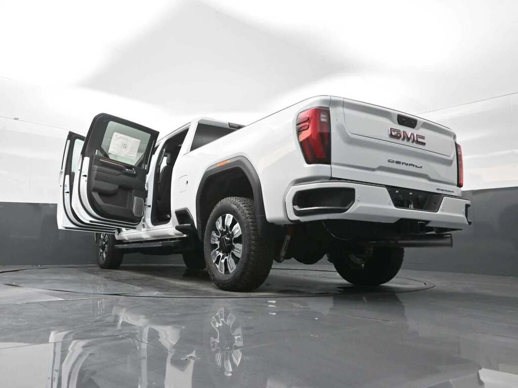 2025 GMC Sierra 2500HD Denali
