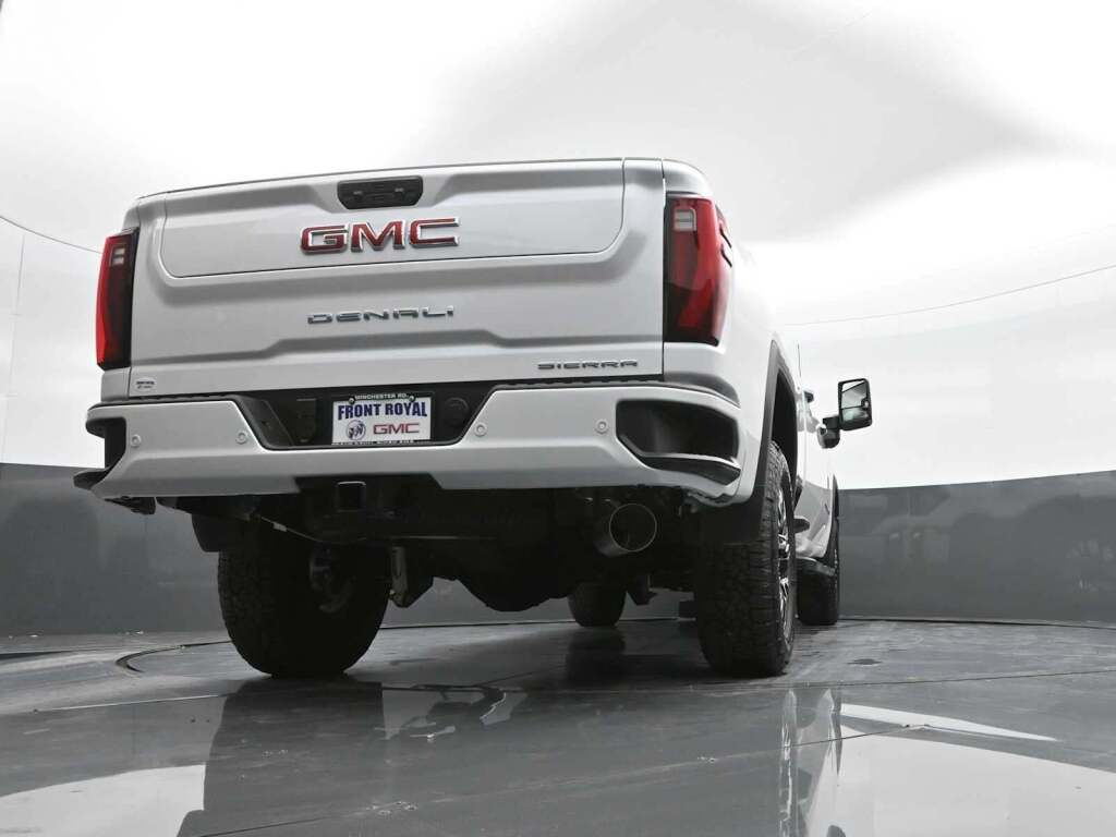 2025 GMC Sierra 2500HD Denali