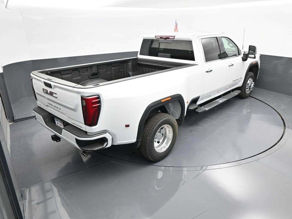 2025 GMC Sierra 3500HD Denali