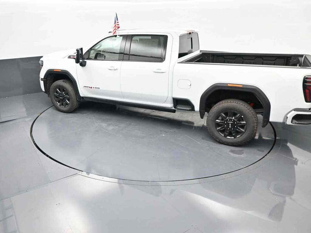 2025 GMC Sierra 2500HD AT4