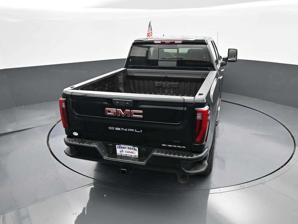 2025 GMC Sierra 2500HD Denali
