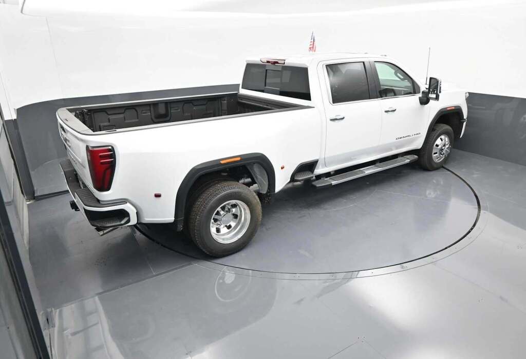 2025 GMC Sierra 3500HD Denali