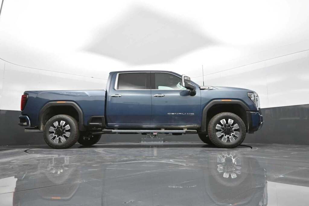 2025 GMC Sierra 2500HD Denali