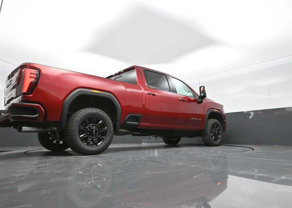 2025 GMC Sierra 2500HD AT4