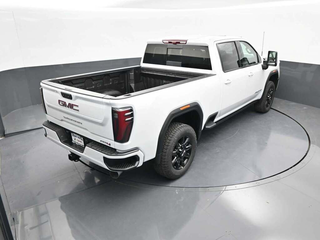 2025 GMC Sierra 2500HD AT4