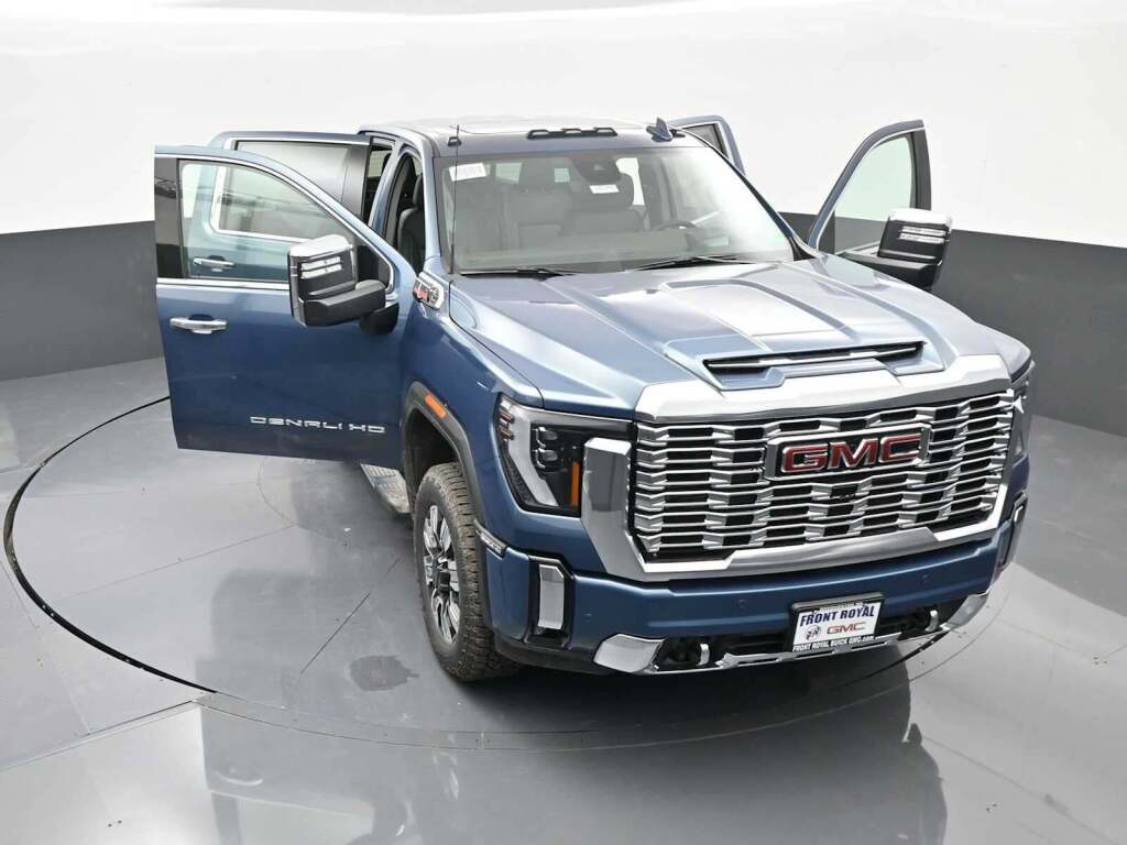 2025 GMC Sierra 2500HD Denali