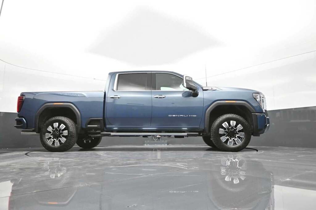 2025 GMC Sierra 2500HD Denali