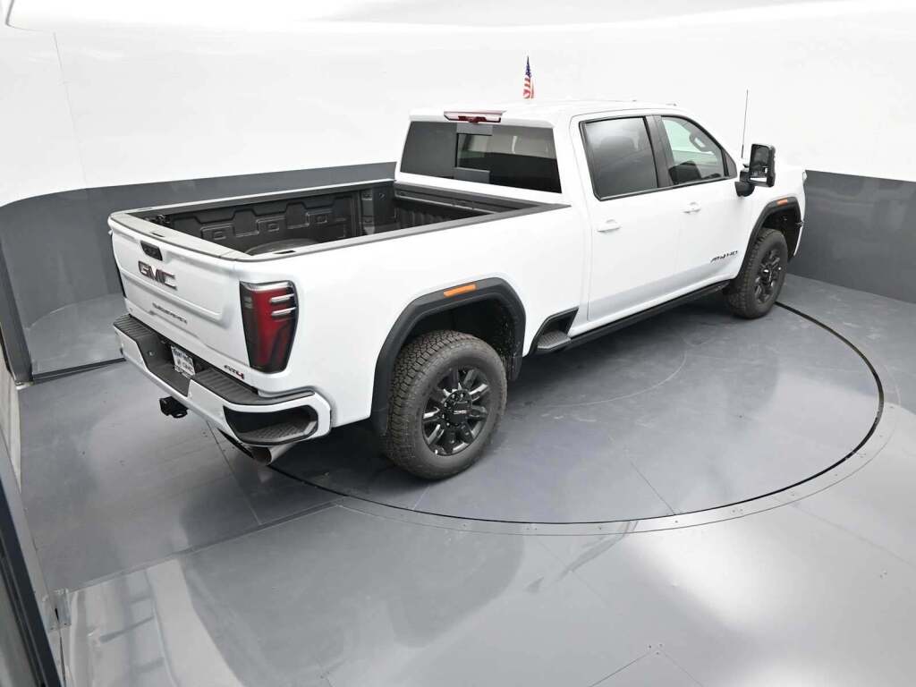 2025 GMC Sierra 2500HD AT4