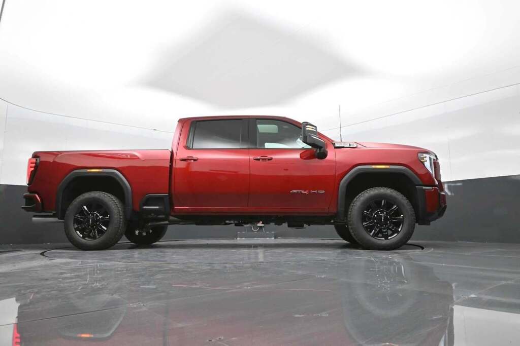 2025 GMC Sierra 2500HD AT4