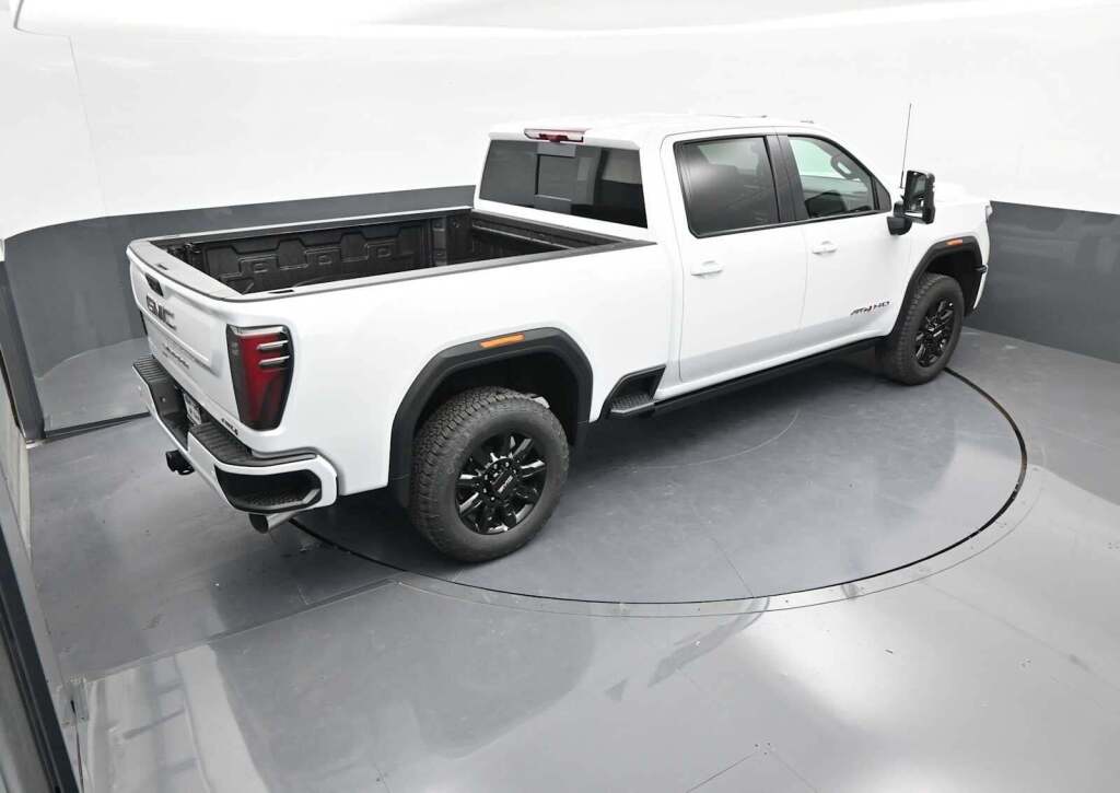 2025 GMC Sierra 2500HD AT4