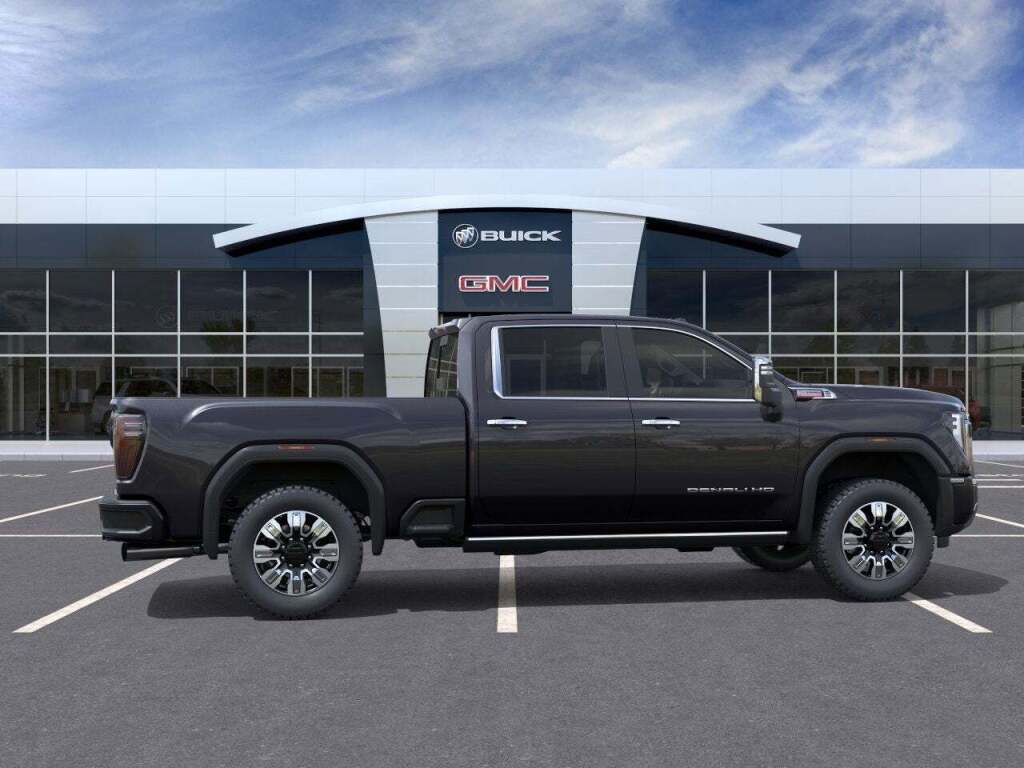 2025 GMC Sierra 2500HD Denali