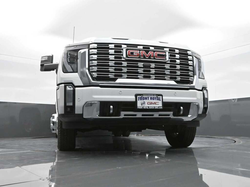 2025 GMC Sierra 3500HD Denali