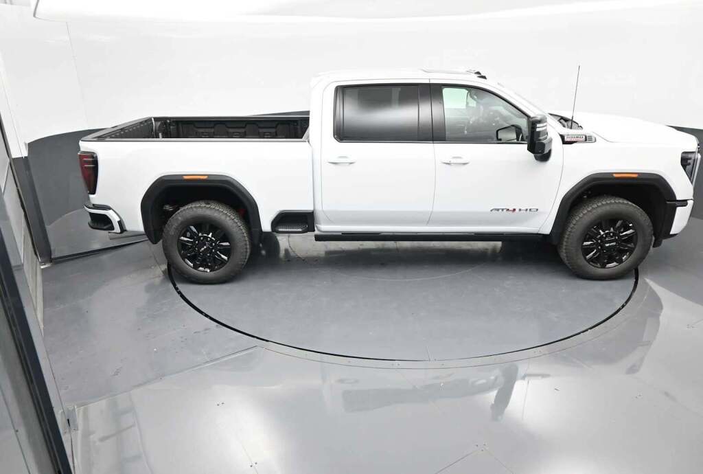 2025 GMC Sierra 2500HD AT4