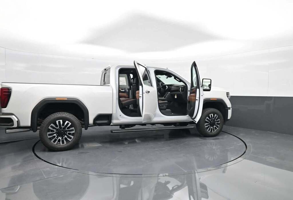 2025 GMC Sierra 2500HD Denali Ultimate