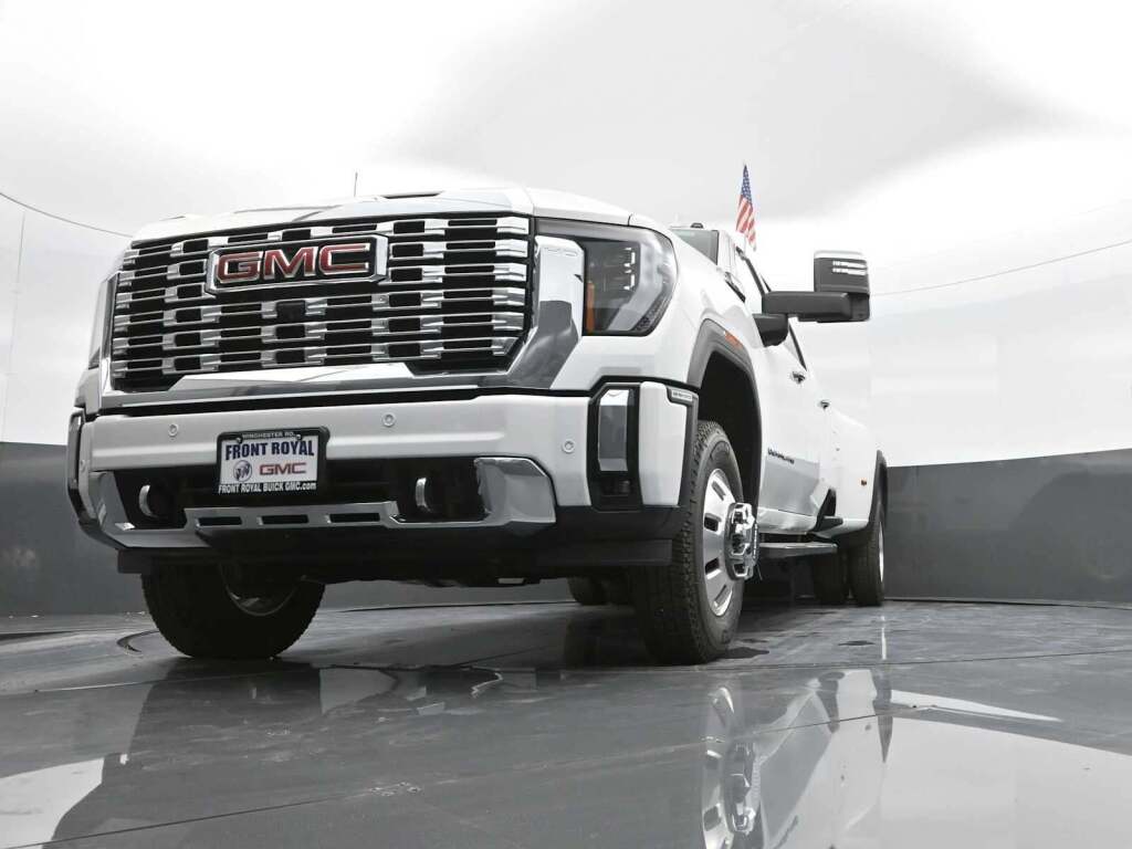 2025 GMC Sierra 3500HD Denali