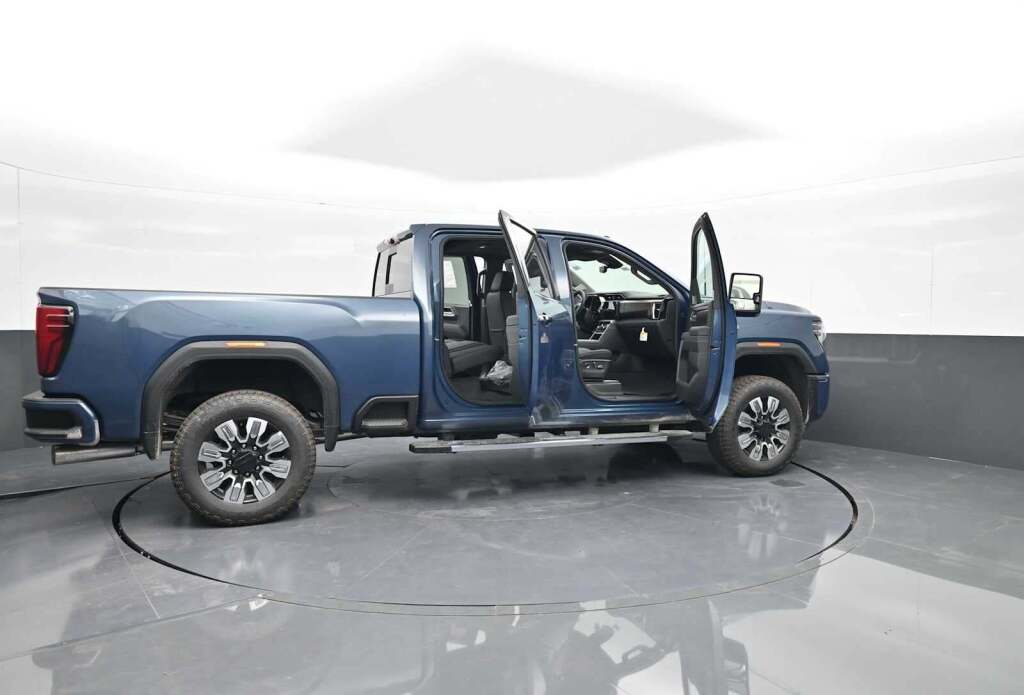 2025 GMC Sierra 2500HD Denali