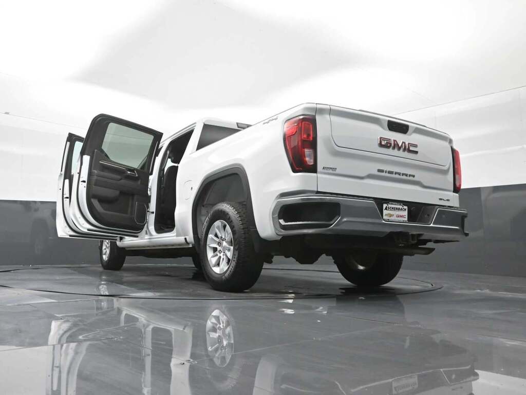2023 GMC Sierra 1500 SLE