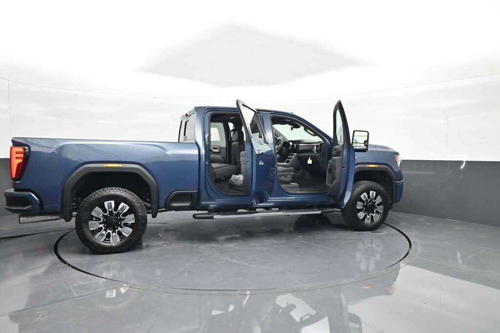 2025 GMC Sierra 2500HD Denali