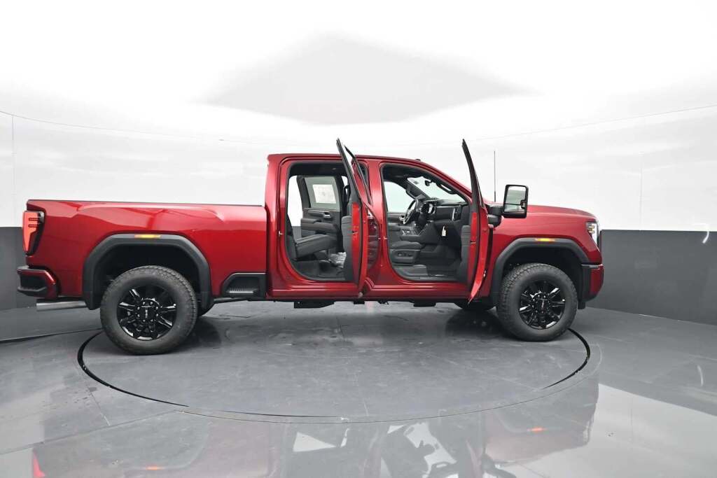 2025 GMC Sierra 2500HD AT4