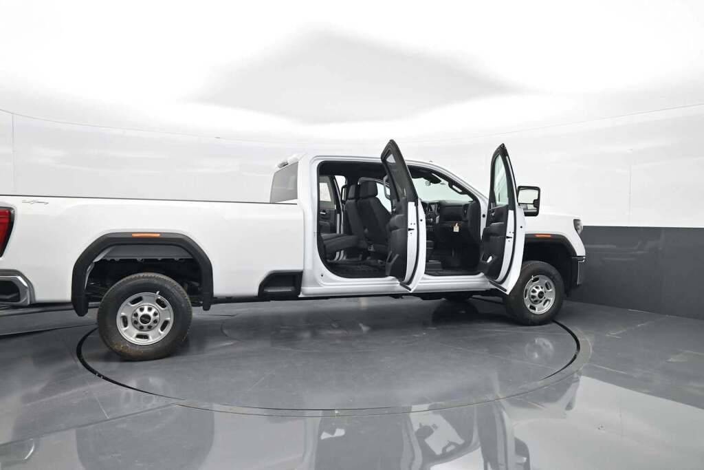 2025 GMC Sierra 2500HD Pro