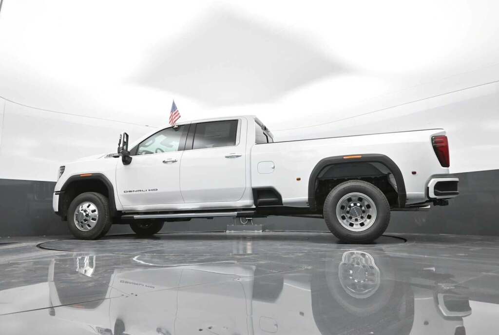 2025 GMC Sierra 3500HD Denali