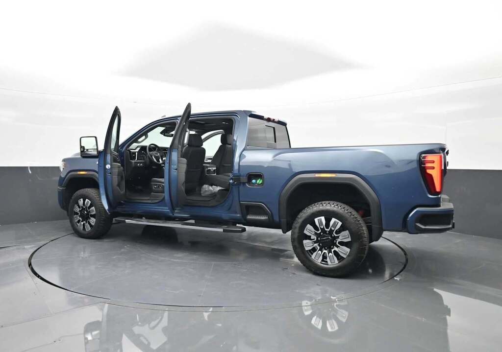2025 GMC Sierra 2500HD Denali
