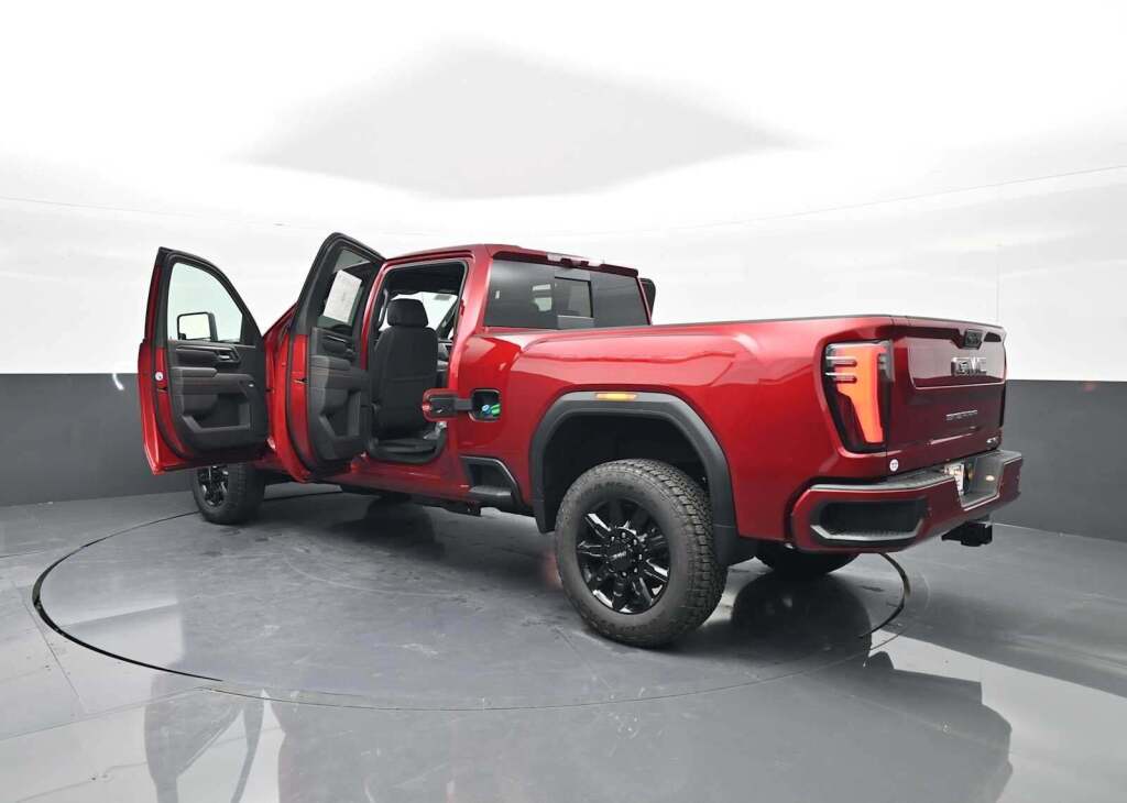 2025 GMC Sierra 2500HD AT4