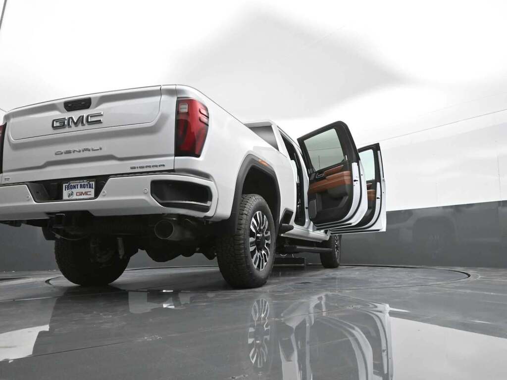 2025 GMC Sierra 2500HD Denali Ultimate