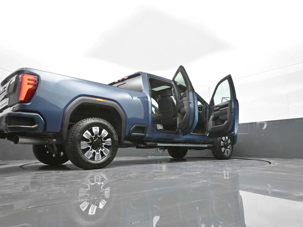 2025 GMC Sierra 2500HD Denali