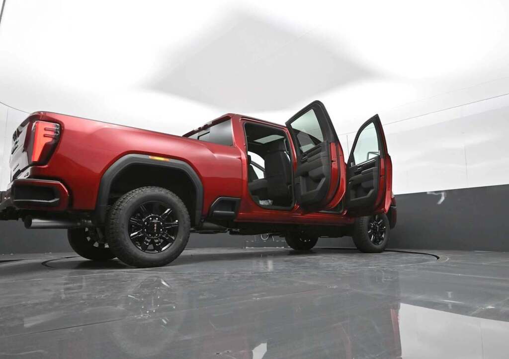 2025 GMC Sierra 2500HD AT4