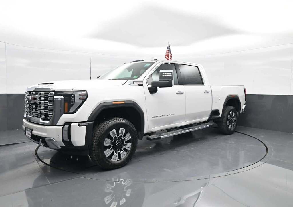 2025 GMC Sierra 2500HD Denali