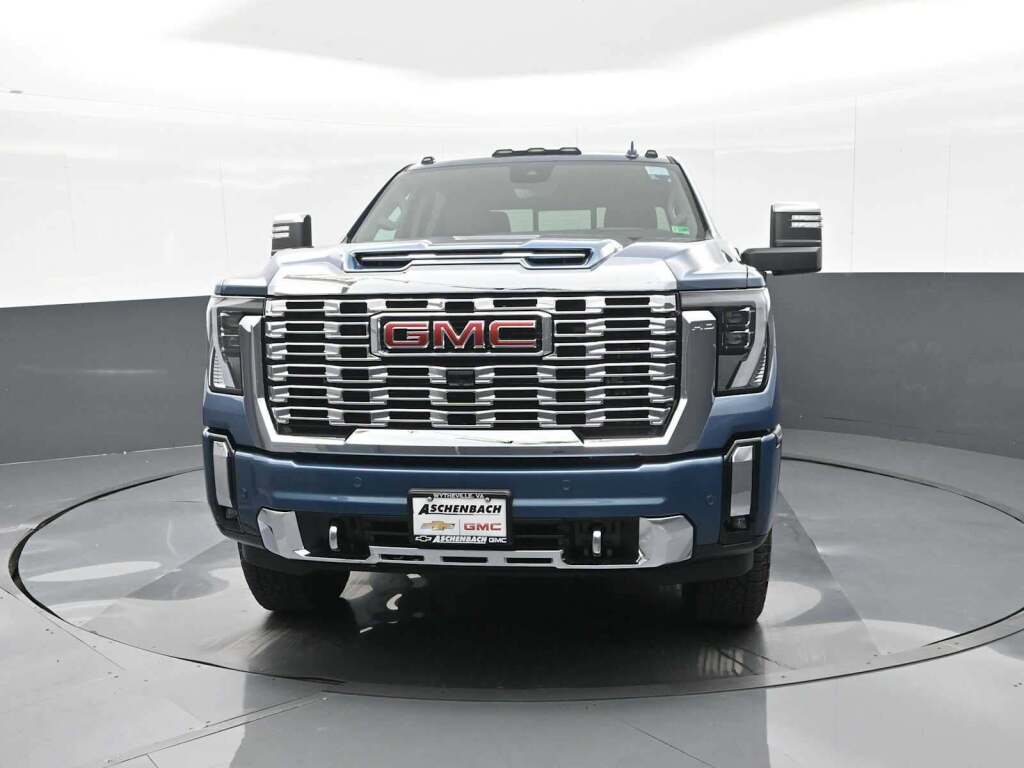 2025 GMC Sierra 2500HD Denali