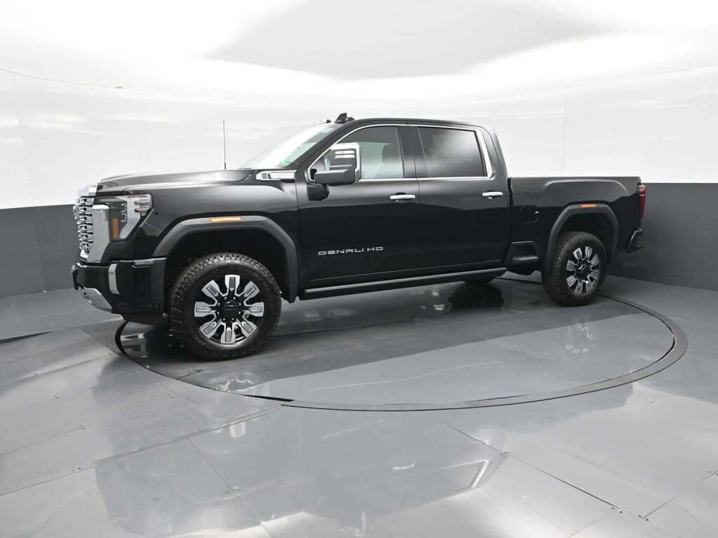 2025 GMC Sierra 2500HD Denali