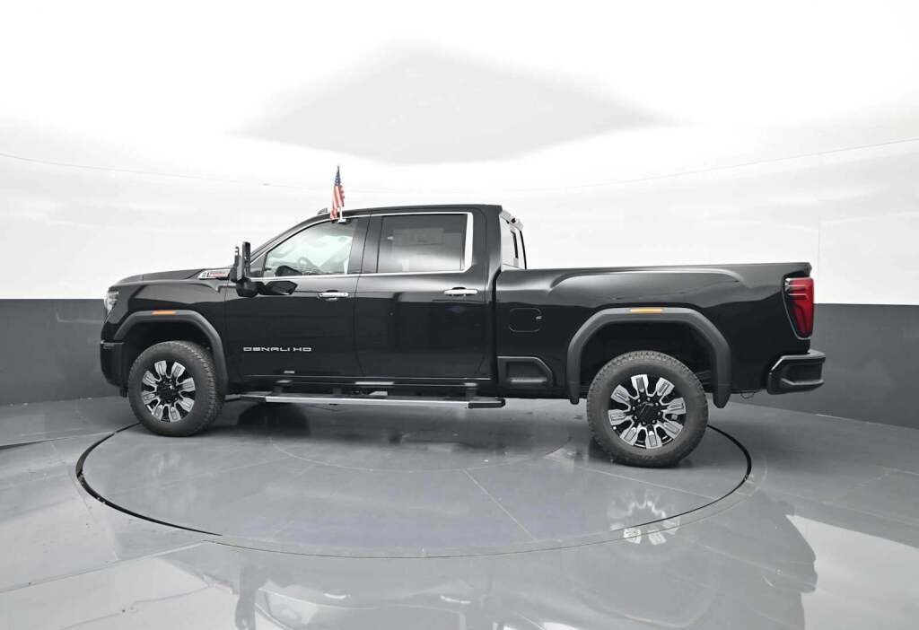 2025 GMC Sierra 2500HD Denali