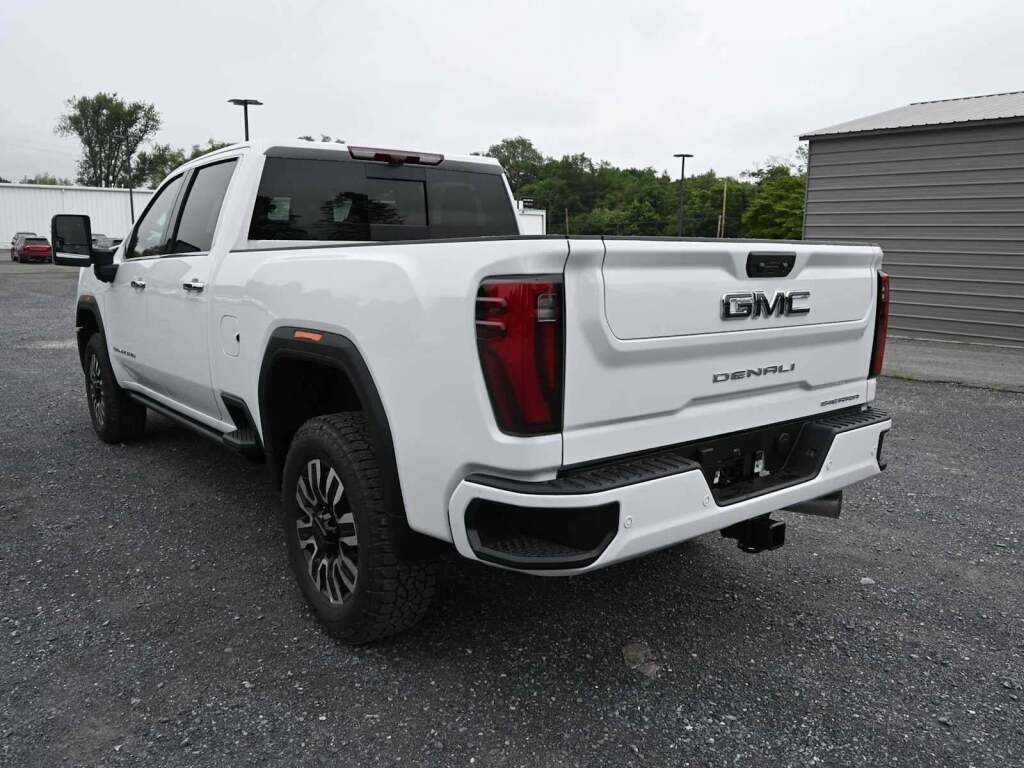 2025 GMC Sierra 2500HD Denali Ultimate