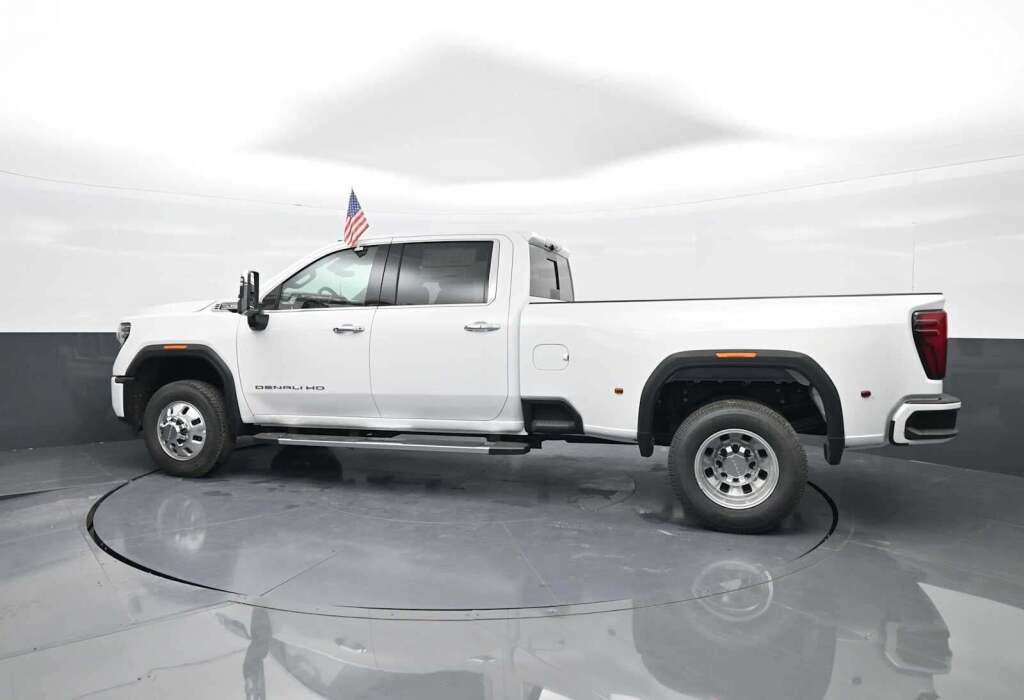 2025 GMC Sierra 3500HD Denali
