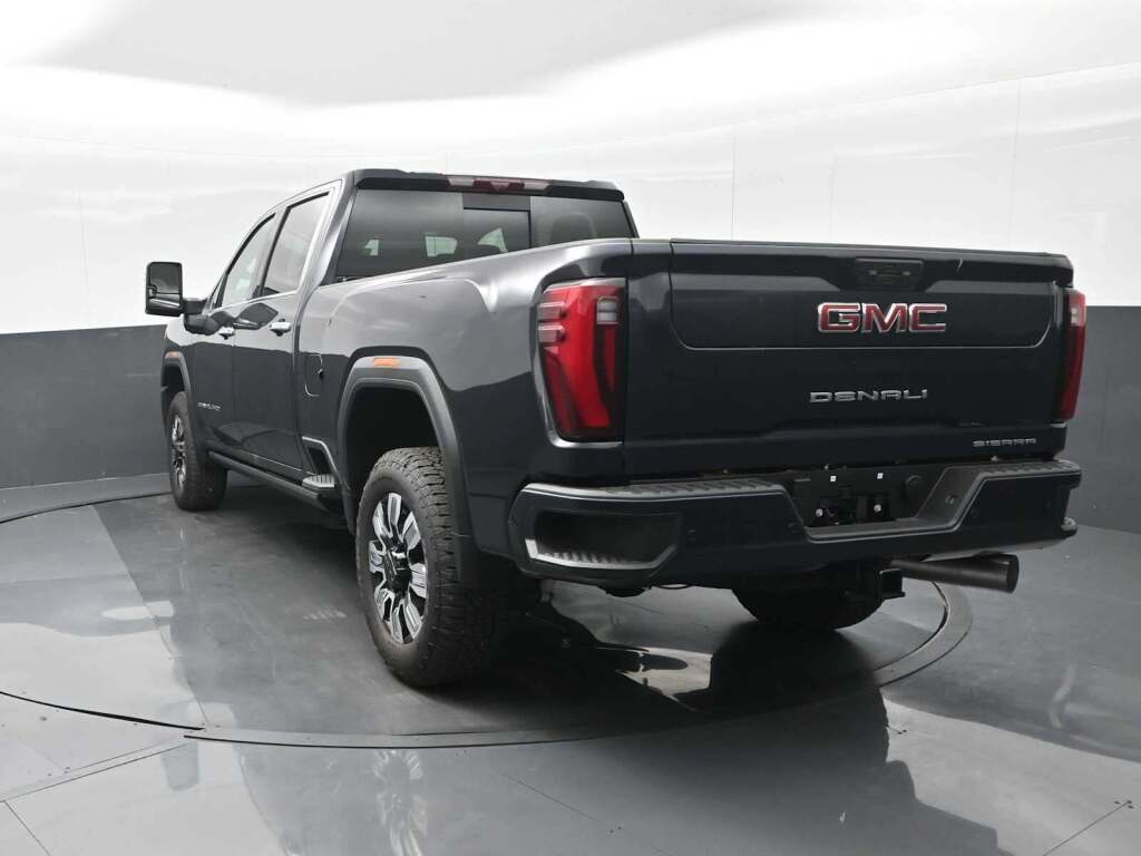2025 GMC Sierra 2500HD Denali