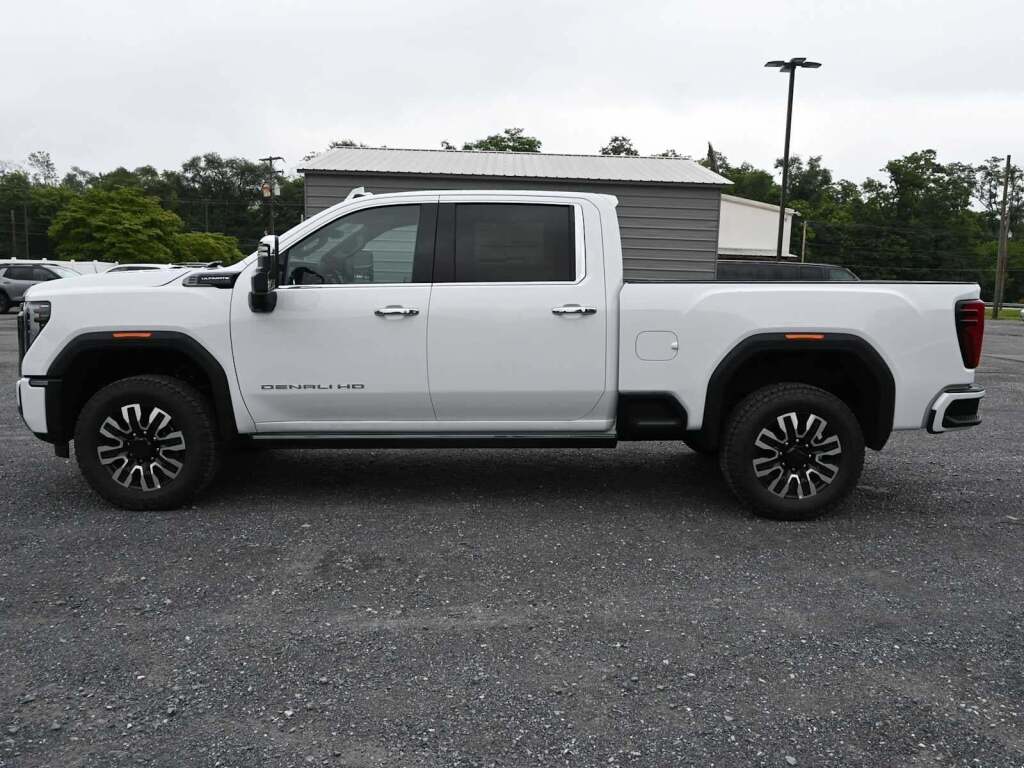 2025 GMC Sierra 2500HD Denali Ultimate