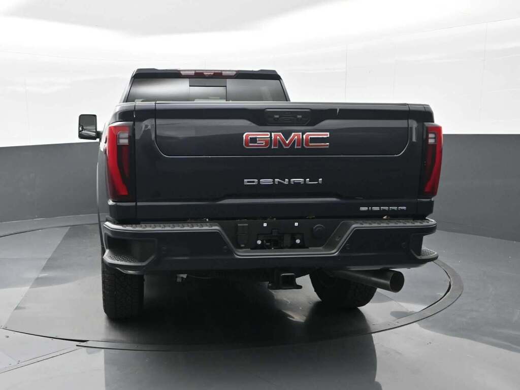 2025 GMC Sierra 2500HD Denali