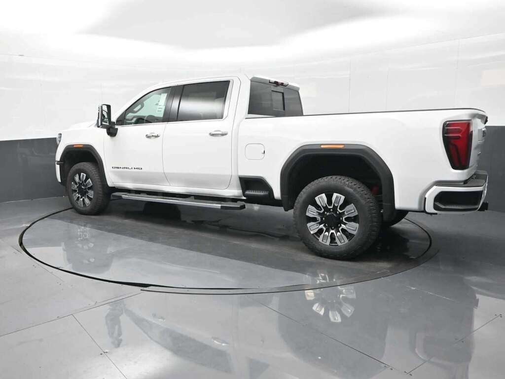 2025 GMC Sierra 2500HD Denali