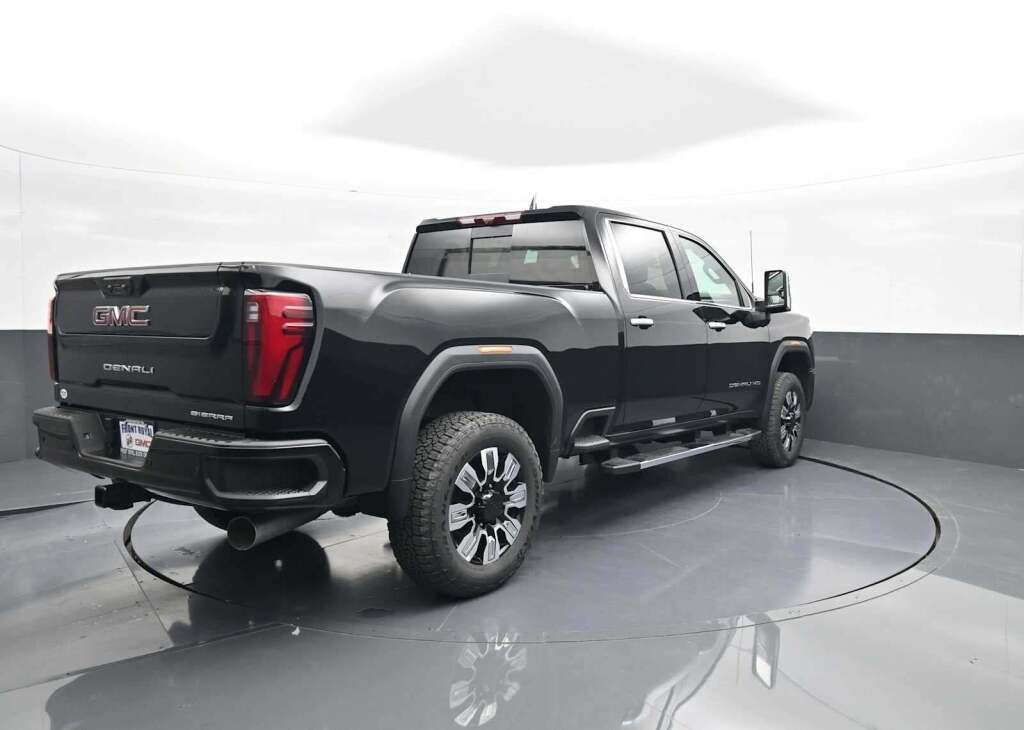 2025 GMC Sierra 2500HD Denali