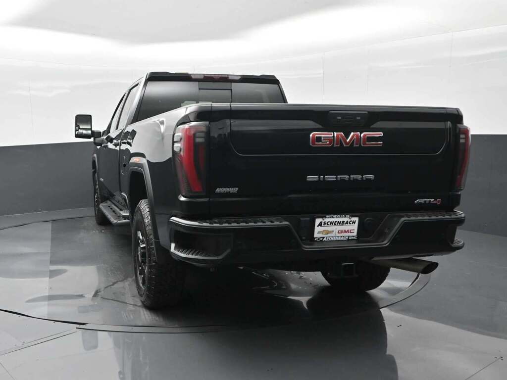 2024 GMC Sierra 2500HD AT4