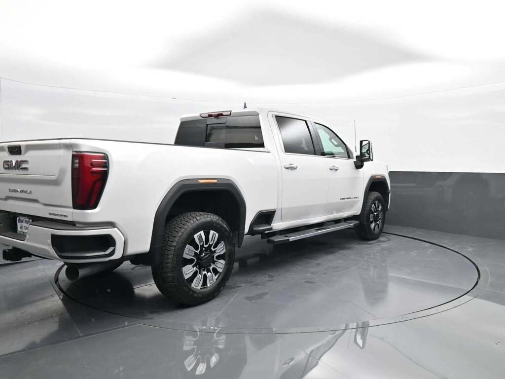 2025 GMC Sierra 2500HD Denali