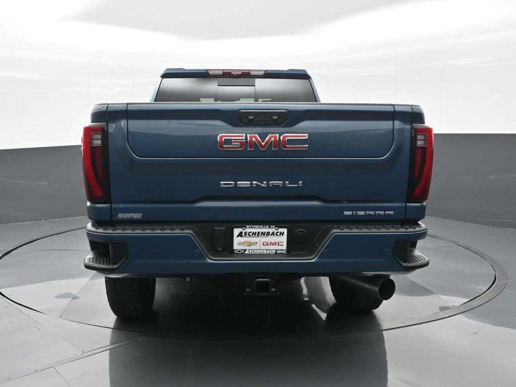 2025 GMC Sierra 2500HD Denali